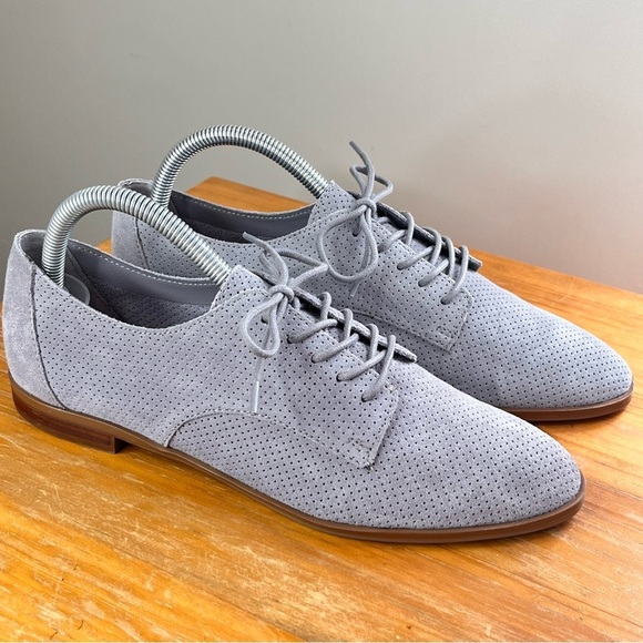 Crown Vintage Gray Perforated Flats - Picture 4 of 12